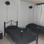 Habitación compartida en Cartagena Con AC, WiFi, uso de cocina yo